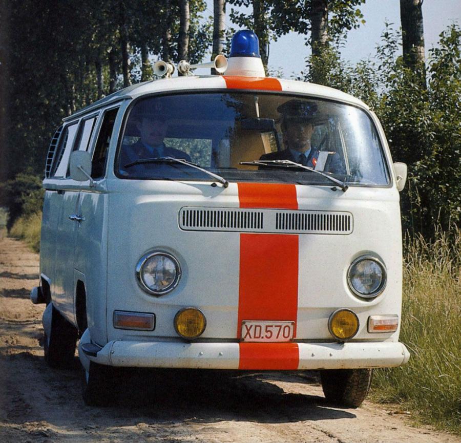  Volkswagen T2 Bus 1967 года  (фото 7 из 16)